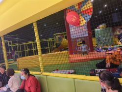 -蹦蹦跳跳(新奥购物中心店)