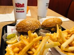 -The Habit Burger Grill 哈比特汉堡(复兴soho店)