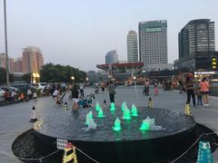 -资和信百货商场