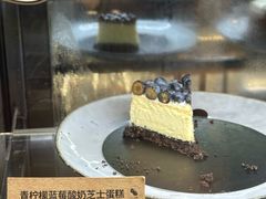 青柠蓝莓酸奶芝士蛋糕-Wagas沃歌斯(虹桥机场T1店)