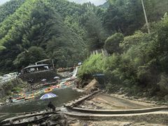 -安吉龙王山峡谷漂流