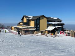 -中旅松花湖滑雪场