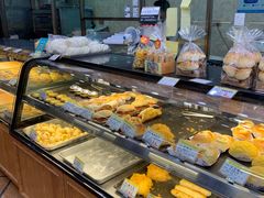 面包甜点陈列柜-赞记龙凤礼饼(广州市二宫向群宾馆店)