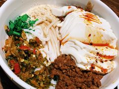 得胜桥豆腐米线-云海肴·汽锅鸡·云南菜(美罗城店)