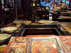 -老牌坊云南鱼豆花火锅(哈西万达店)