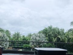 -三亚湾海居铂尔曼度假酒店