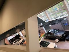 -深圳锦龙奥迪4S店(前海店)
