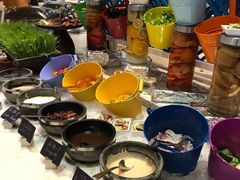 自助调料区-杭州钱江新城万怡酒店-西餐厅