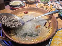 -洱火云南酸菜牛肉火锅(石景山当代商城店)