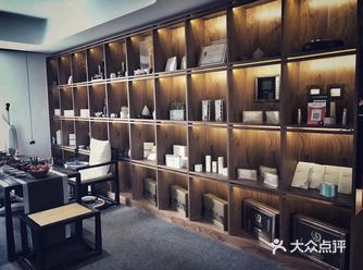 地理位置很好找，小区门口有保安管理