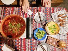 昆明寻甸酸菜牛肉火锅-云边嬢嬢·云南野料现摏火锅