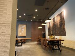 大堂-星巴克(泰安万达店)