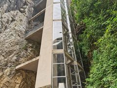 -龙水峡地缝景区