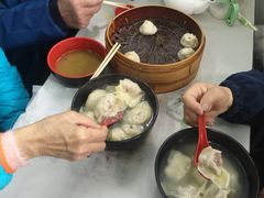三鲜大馄饨-万寿斋(山阴路店)