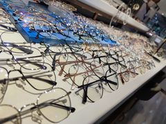 -宏宇眼镜蔡司依视路折扣店(兆佳眼镜城店)