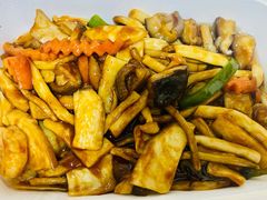 虾仁群菌-添福来墨鱼饺子 · 海鲜东北菜(大连星海·黄浦路店)