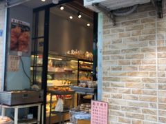 面包甜点陈列柜-宏发红西饼屋(天津路店)