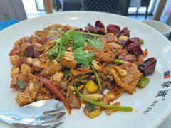 -拿渡·水煮鱼麻辣香锅(王府井奥莱·香江小镇店)