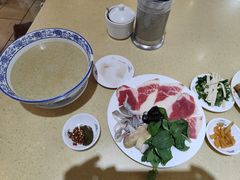 -桥香园云南过桥米线(金马碧鸡店)