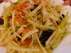 -闯关东东北农家菜(崂山石老人店)