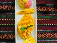 芒果糯米饭-Tikky Cafe