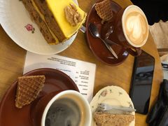 -Blackbird coffee & vintage