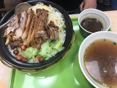 鸭腿煲仔饭-卓雅桂林米粉