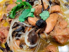 小鸡炖蘑菇粉条-李老哈·东北菜(宋园路店)