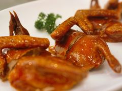 脆皮乳鸽-利苑酒家(合景国际金融广场店)
