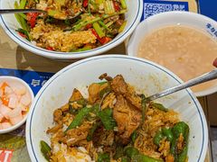 -李与白包子铺(桐梓林店)