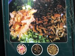 -八月美食小馆(银泰城总店)
