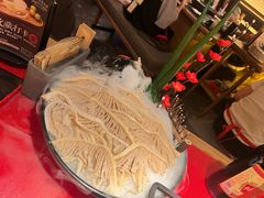 -晓宇重庆火锅(西安荟聚店)