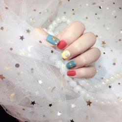 -蜜丝卡伦美甲美睫半永久