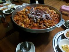 -亲昵春川鸡排(韩国美食街店)