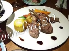-JINNS锦时 steak&pizza(浸信会礼拜堂旧址店)