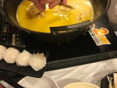 -鲜入围煮花胶鸡海鲜火锅