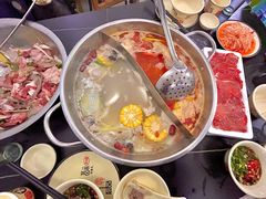 -周良天山牛杂城(天山路总店)