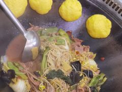 -雪乡人家东北菜·铁锅炖一切(高斯路店)