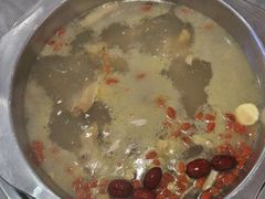 -光头药膳鸡(莱茵小镇店)