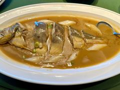 家烧深海大黄鱼配手打年糕-老吉堂上海本帮菜(望京万象汇店)
