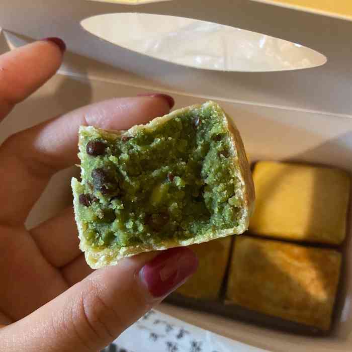 古早派仙豆糕(太原街万达店)-"[薄荷]环境:太原街万达三楼的过道上的.