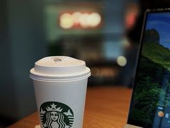 -星巴克(上海虹桥新天地二店)
