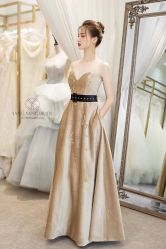-洋洋婚纱品牌集合店