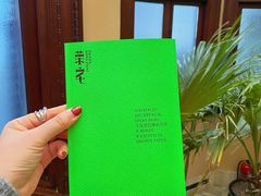 -Nathalie Djurberg与Hans Berg“牛皮纸包裹的月亮”-Prada荣宅当季展览