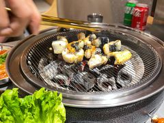 -围炉肉舍•炭烤活鳗•丹东海鲜烤肉(步行街店)