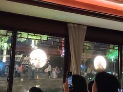 -艺漫酒店(苏州寒山寺狮山路地铁站店)