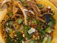 -拈签一笑黄牛肉辣卤串串