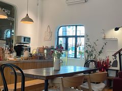 -彳亍咖啡·这里(水湾路店)