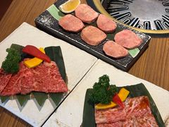 -炼火烤肉店