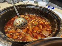 石锅肥肠毛血旺-铜锣湾·有麝自然香(重庆新天地店)